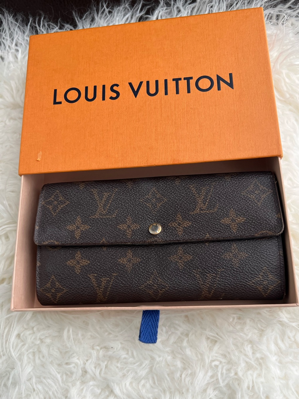Louis Vuitton Monogram Sarah Wallet